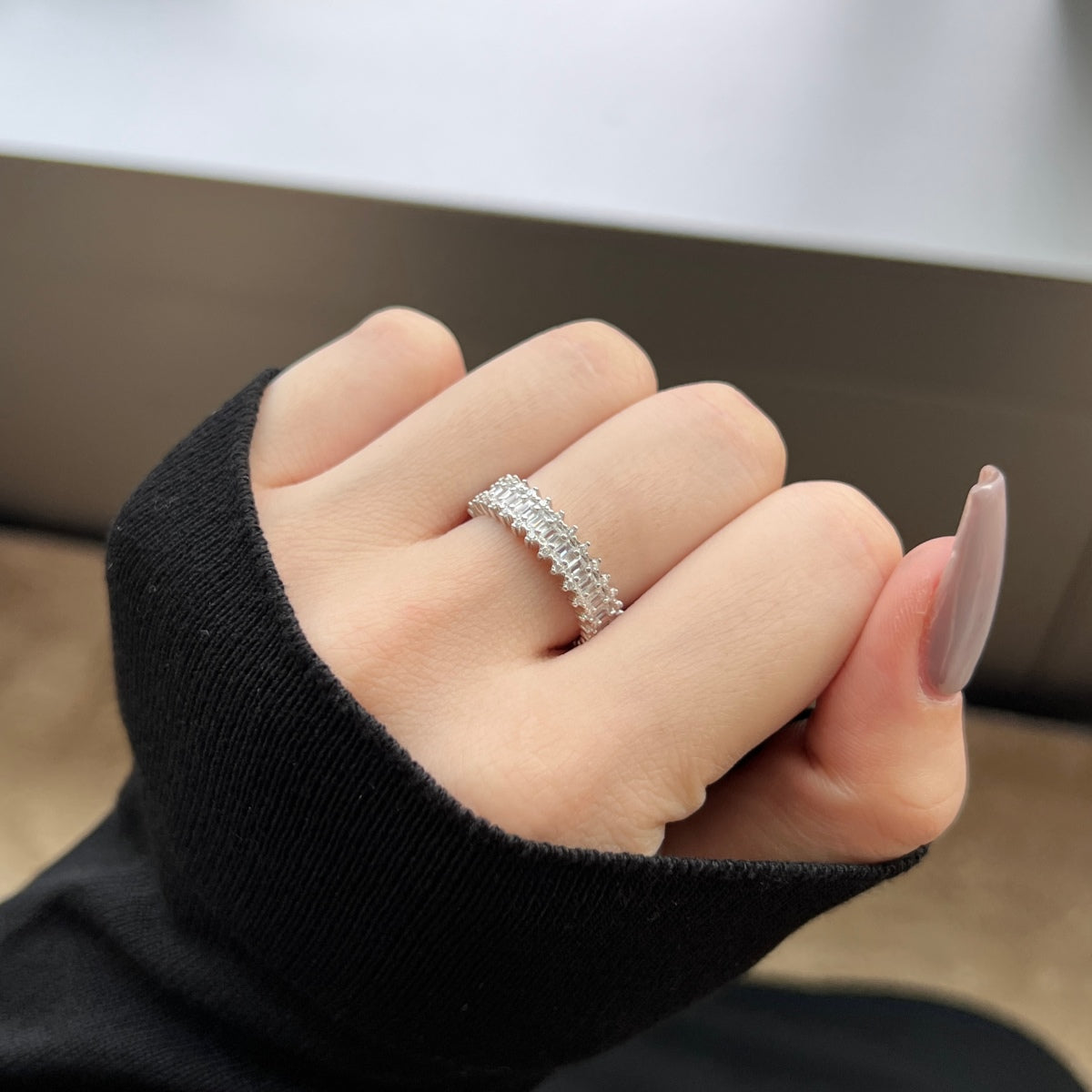 [Love Aura]Splashy Ornate Emerald Cut Cocktail Ring