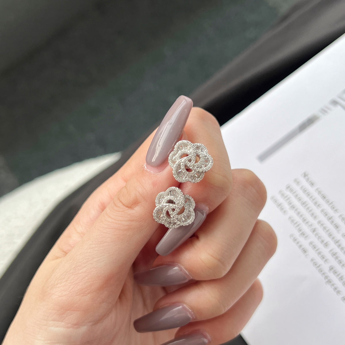 [Love Aura]Exquisite Flower Shape Daily Earrings