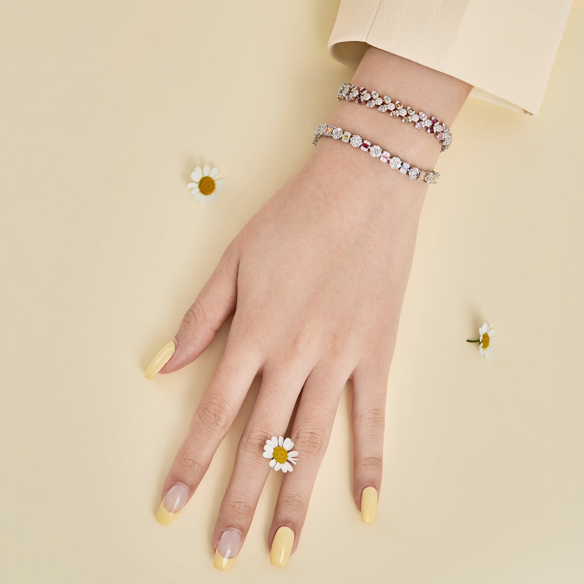 [Love Aura]Dazzling Radiant Multi Cut Daily Bracelet