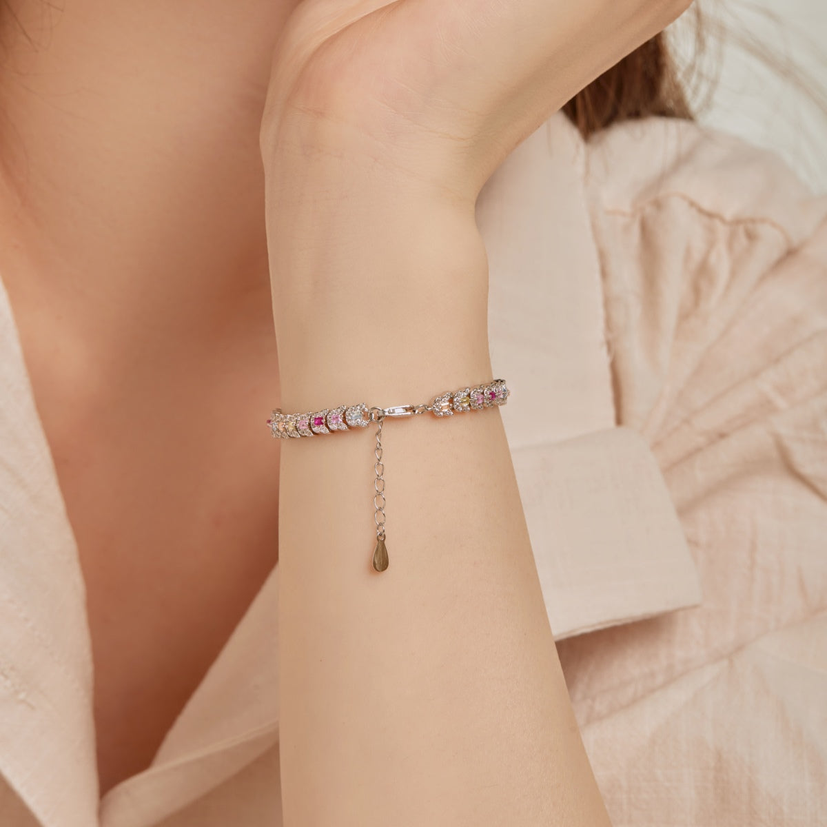 [Love Aura]Delicate Colorful Multi Cut Daily Bracelet