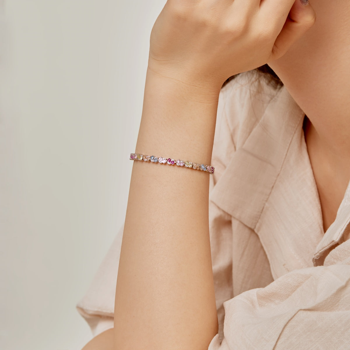 [Love Aura]Ornate Colorful Flower Shape Party Bracelet