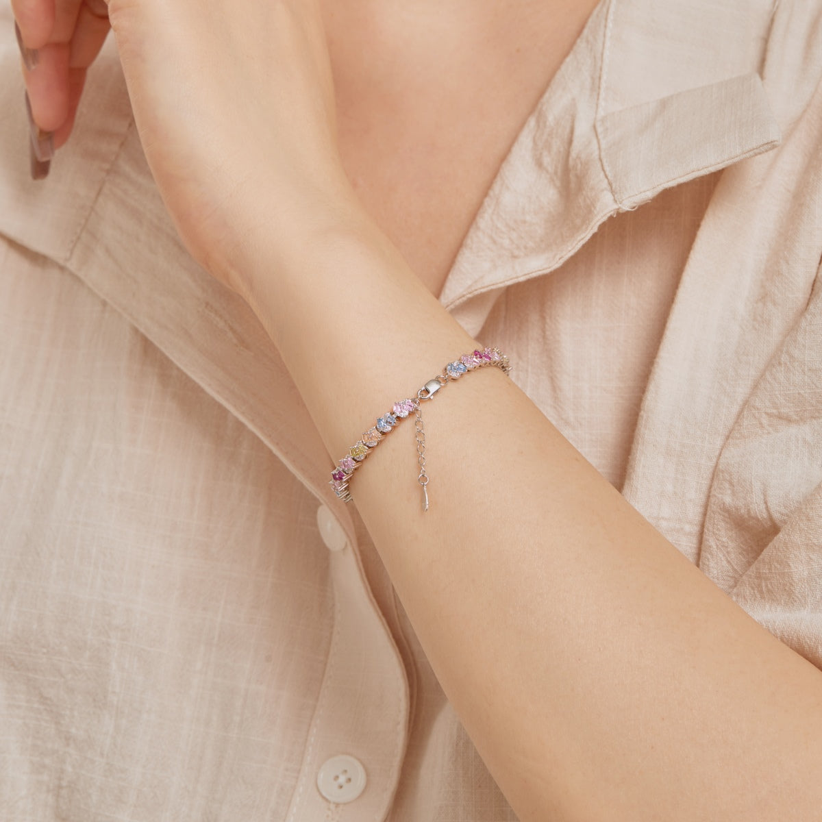 [Love Aura]Ornate Colorful Flower Shape Party Bracelet