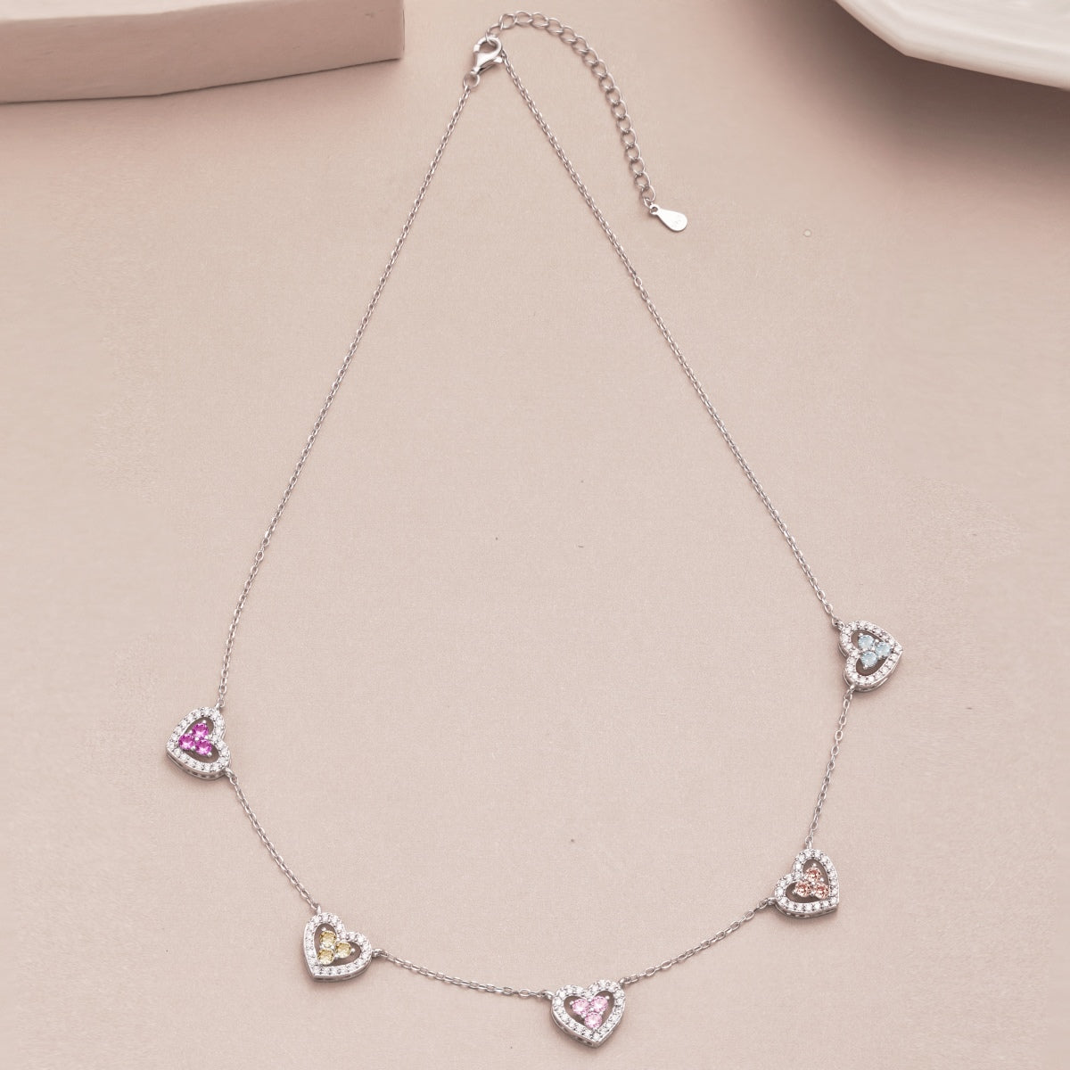 [Love Aura]Sparkling Five Heart Necklace