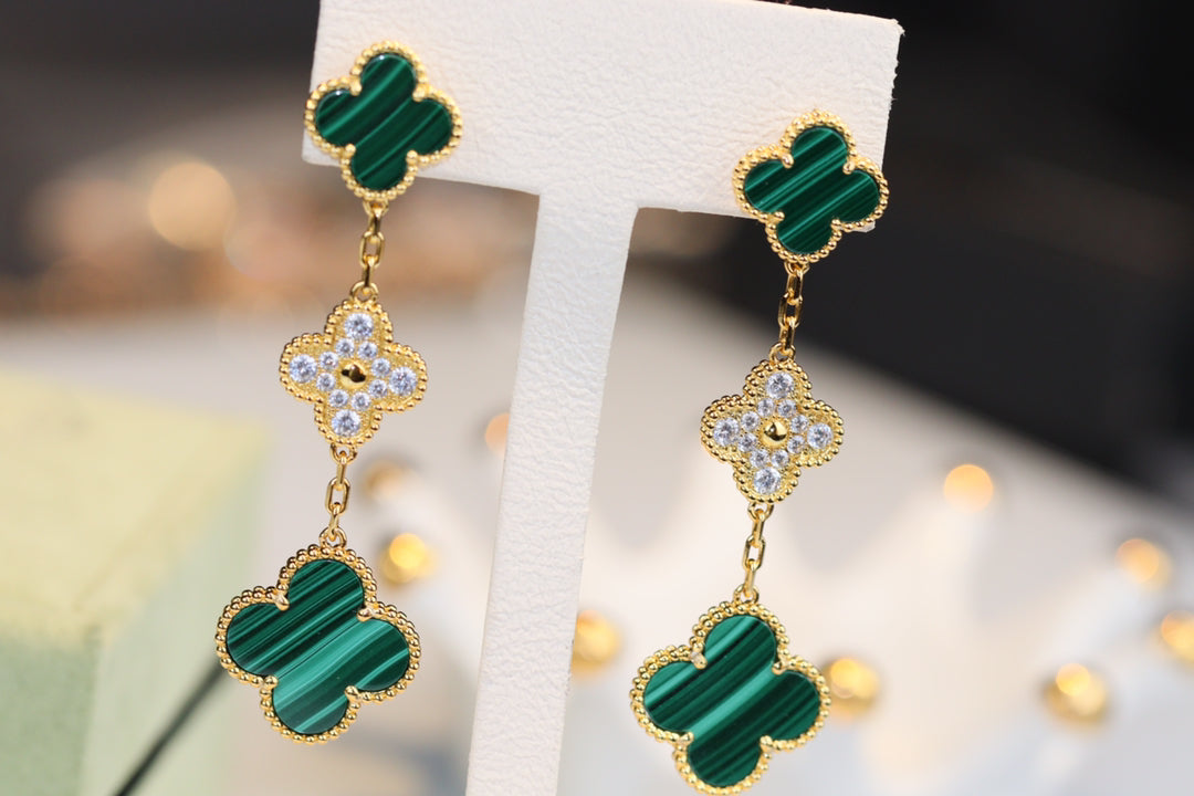 [Love Aura]CLOVER EARRINGS GOLD MALACHITE DIAMOND 3 MOTIF