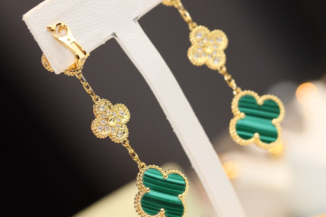 [Love Aura]CLOVER EARRINGS GOLD MALACHITE DIAMOND 3 MOTIF