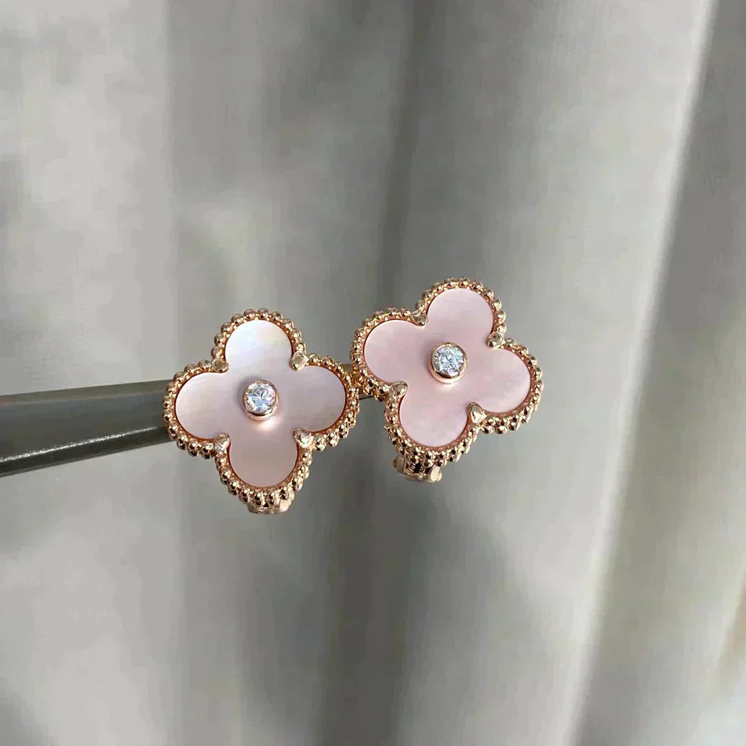 [Love Aura]CLOVER MEDIUM 1 MOTIFS  PINK MOP DIAMOND EARRINGS