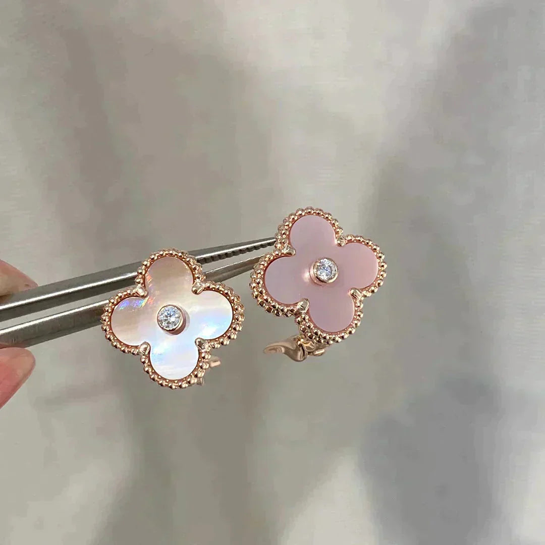 [Love Aura]CLOVER MEDIUM 1 MOTIFS  PINK MOP DIAMOND EARRINGS