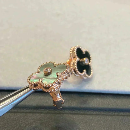 [Love Aura]CLOVER MEDIUM 1 MOTIFS GRAY MOP  DIAMOND EARRINGS