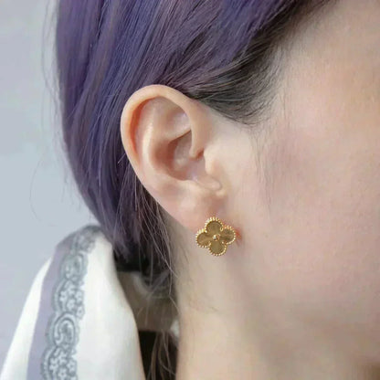 [Love Aura]CLOVER MEDIUM 1 MOTIFS LASER EARRINGS