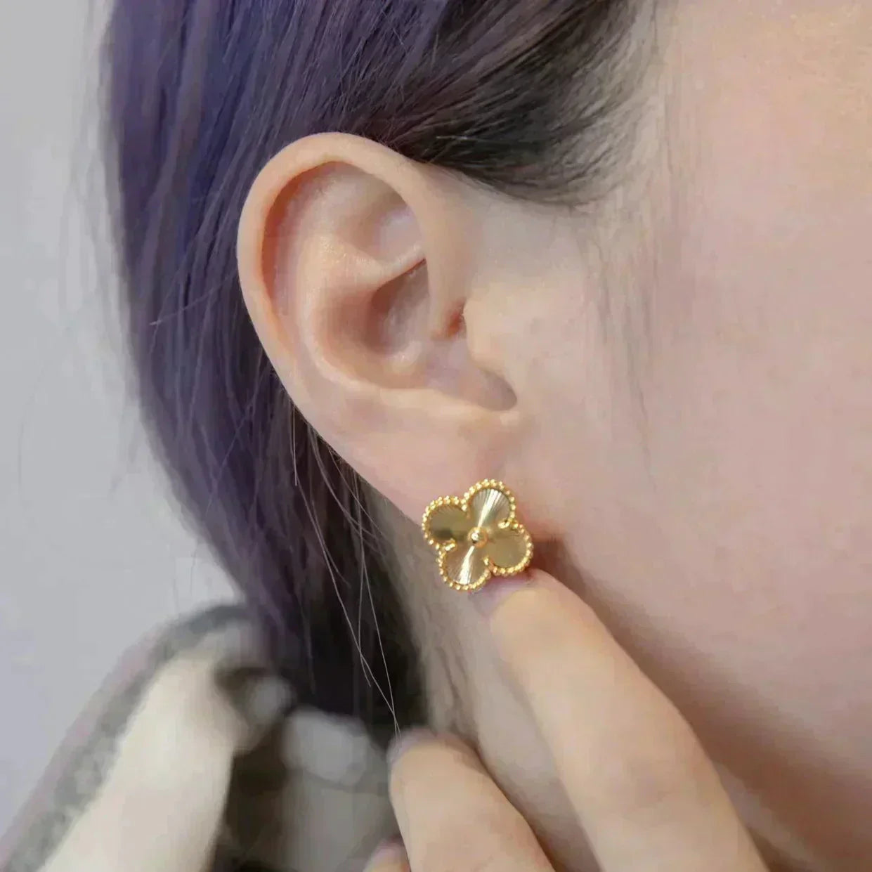 [Love Aura]CLOVER MEDIUM 1 MOTIFS LASER EARRINGS