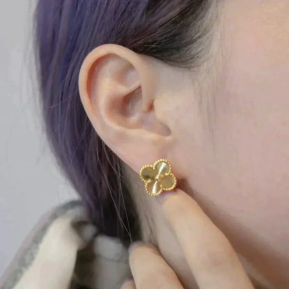 [Love Aura]CLOVER MEDIUM 1 MOTIFS LASER EARRINGS