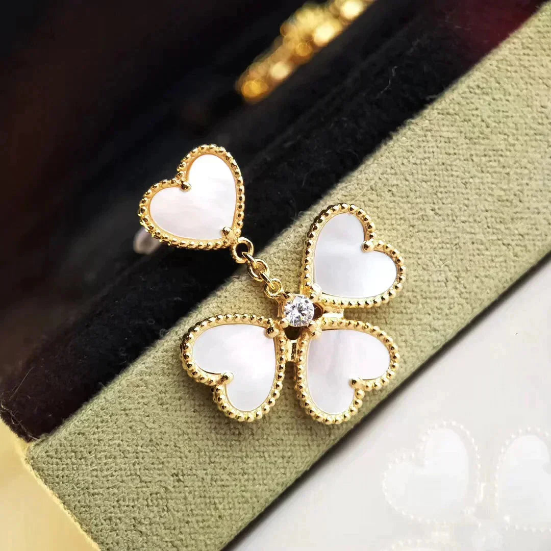 [Love Aura]CLOVER SWEET WHITE MOP EARRINGS
