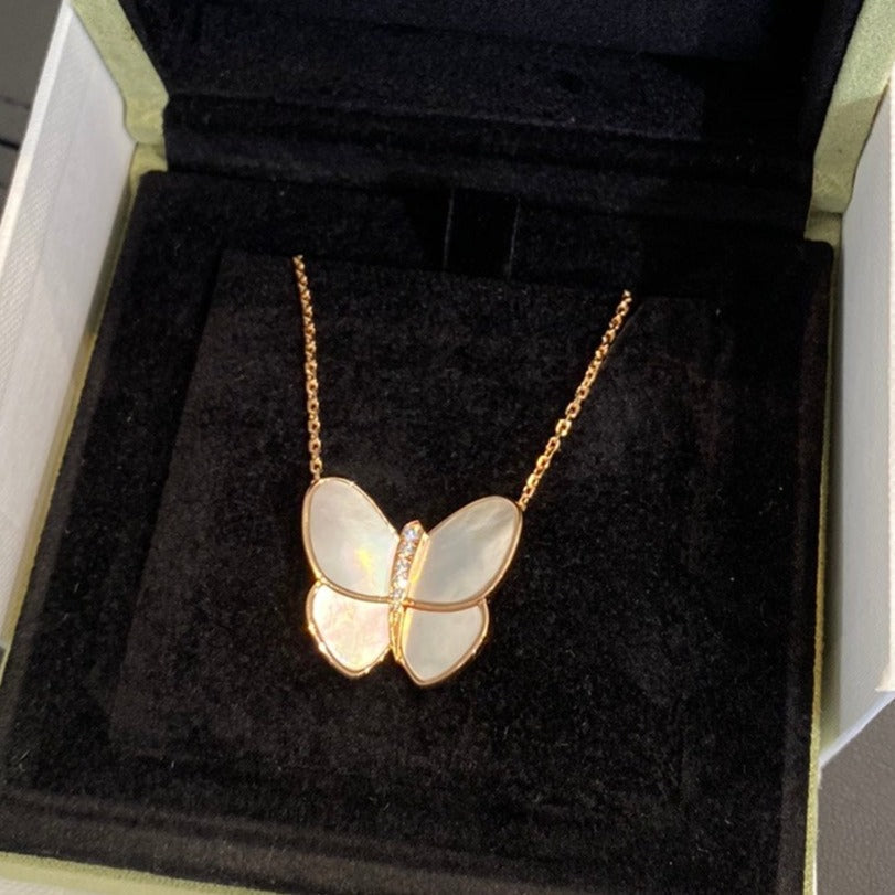 [Love Aura]BUTTERFLY GOLD MOP DIAMOND NECKLACE