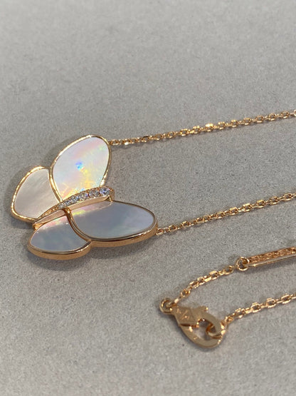 [Love Aura]BUTTERFLY GOLD MOP DIAMOND NECKLACE