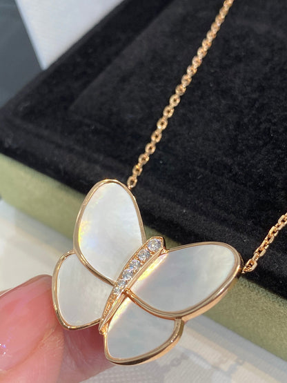 [Love Aura]BUTTERFLY GOLD MOP DIAMOND NECKLACE