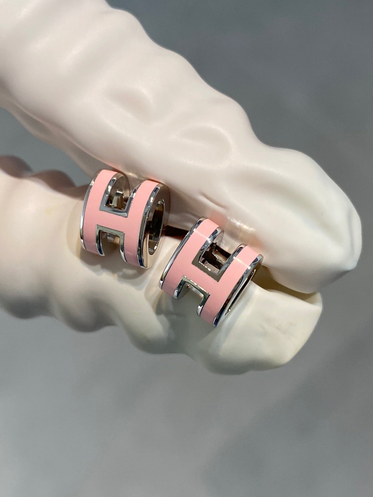 [Love Aura]MINI POP H SILVER EARRINGS PINK