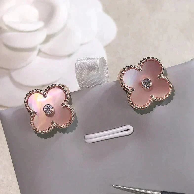 [Love Aura]CLOVER MEDIUM 1 MOTIFS  PINK MOP DIAMOND EARRINGS