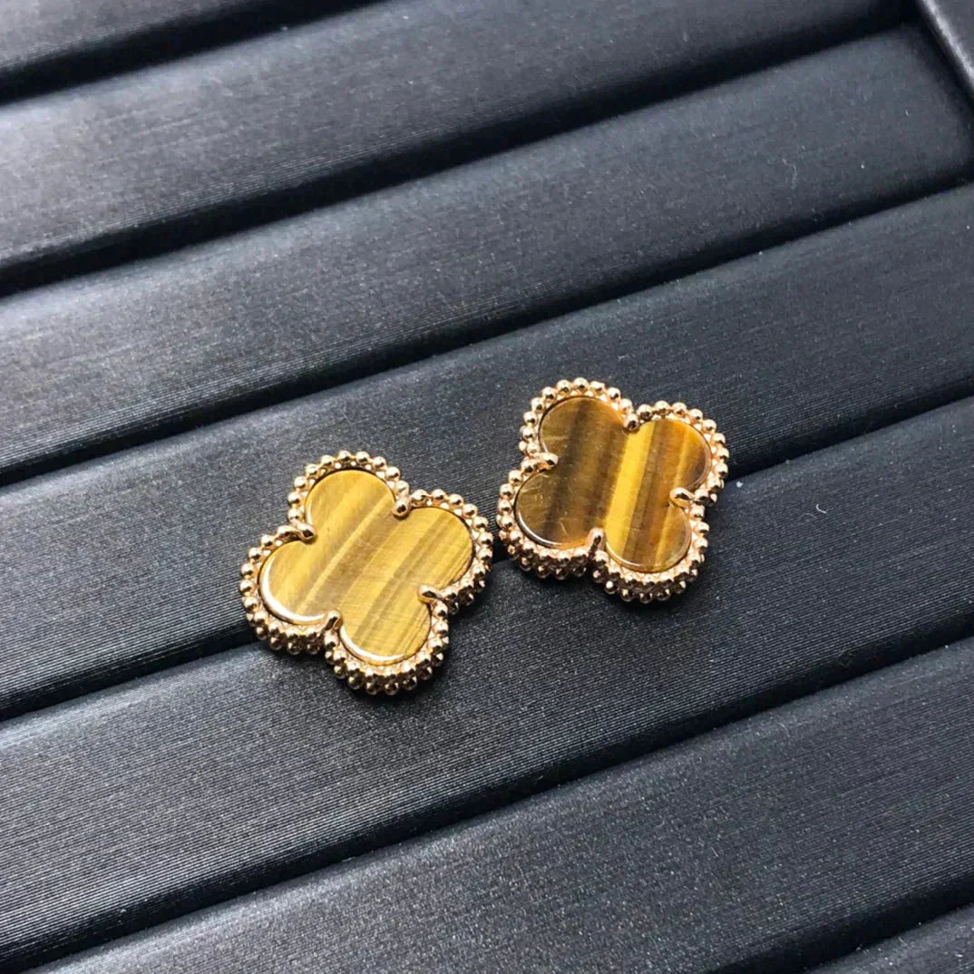 [Love Aura]CLOVER MEDIUM 1 MOTIFS TIGER EYE EARRINGS