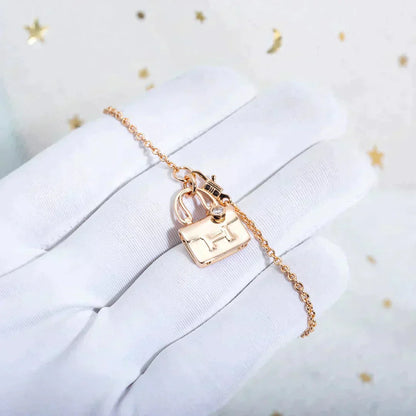 [Love Aura]AMULETTE PEDANT ROSE GOLD NECKLACE
