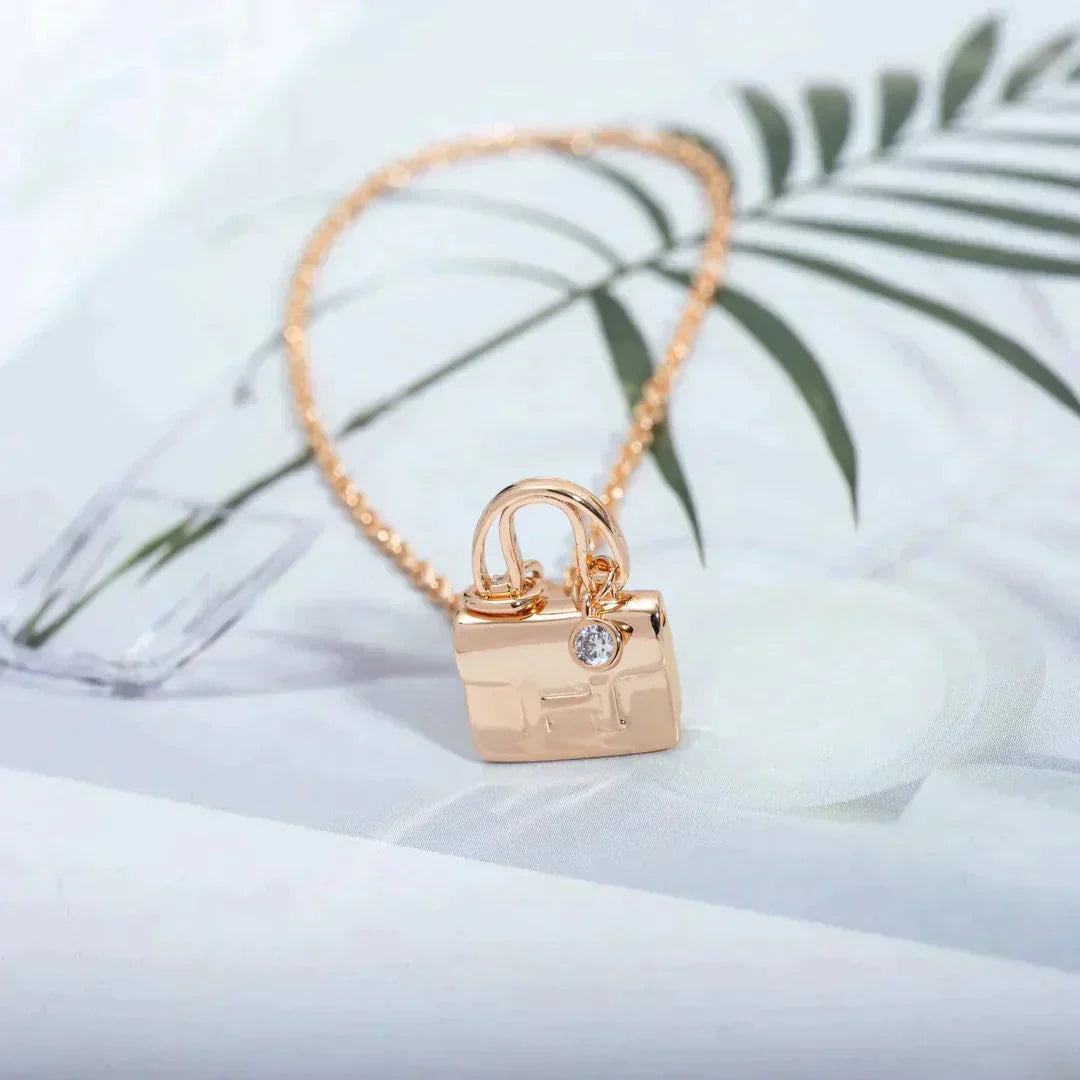 [Love Aura]AMULETTE PEDANT ROSE GOLD NECKLACE