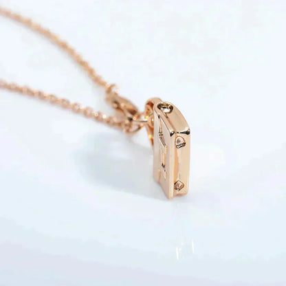 [Love Aura]AMULETTE PEDANT ROSE GOLD NECKLACE