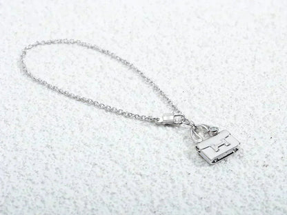 [Love Aura]AMULETTE PEDANT SILVER NECKLACE