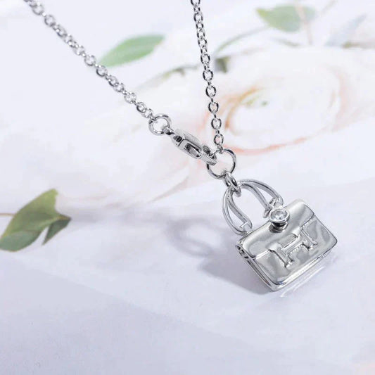[Love Aura]AMULETTE PEDANT SILVER NECKLACE