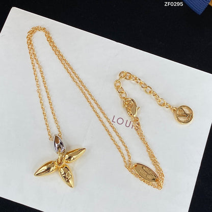 [Love Aura]LOUISETTE PEDANT GOLD NECKLACE
