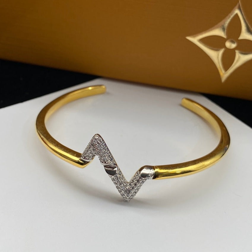 [Love Aura]VOLTE UPSITE DOWN DIAMOND GOLD OPEN BRACELET