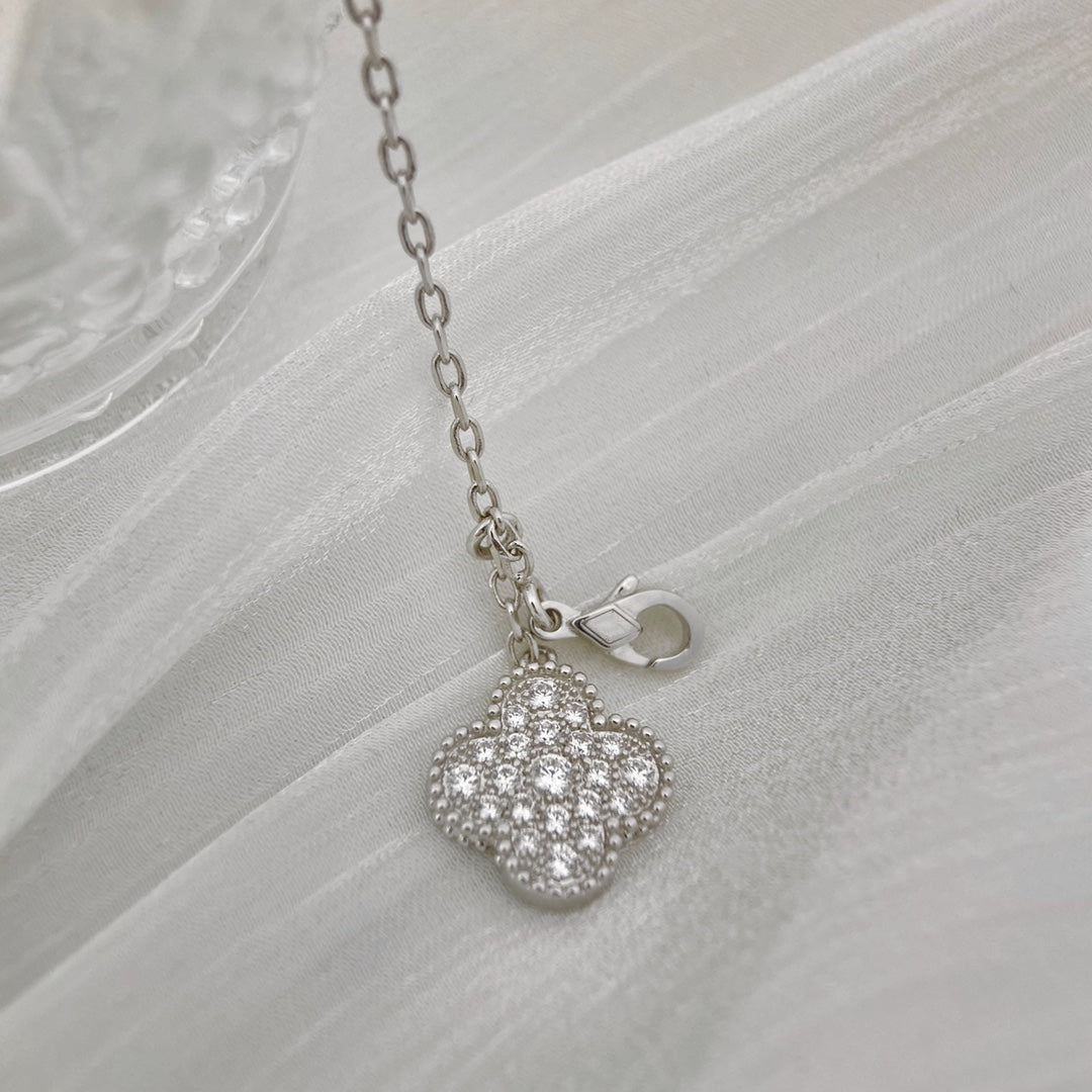 [Love Aura]CLOVER 5 MOTIFS SILVER DIAMONDS NECKLACE