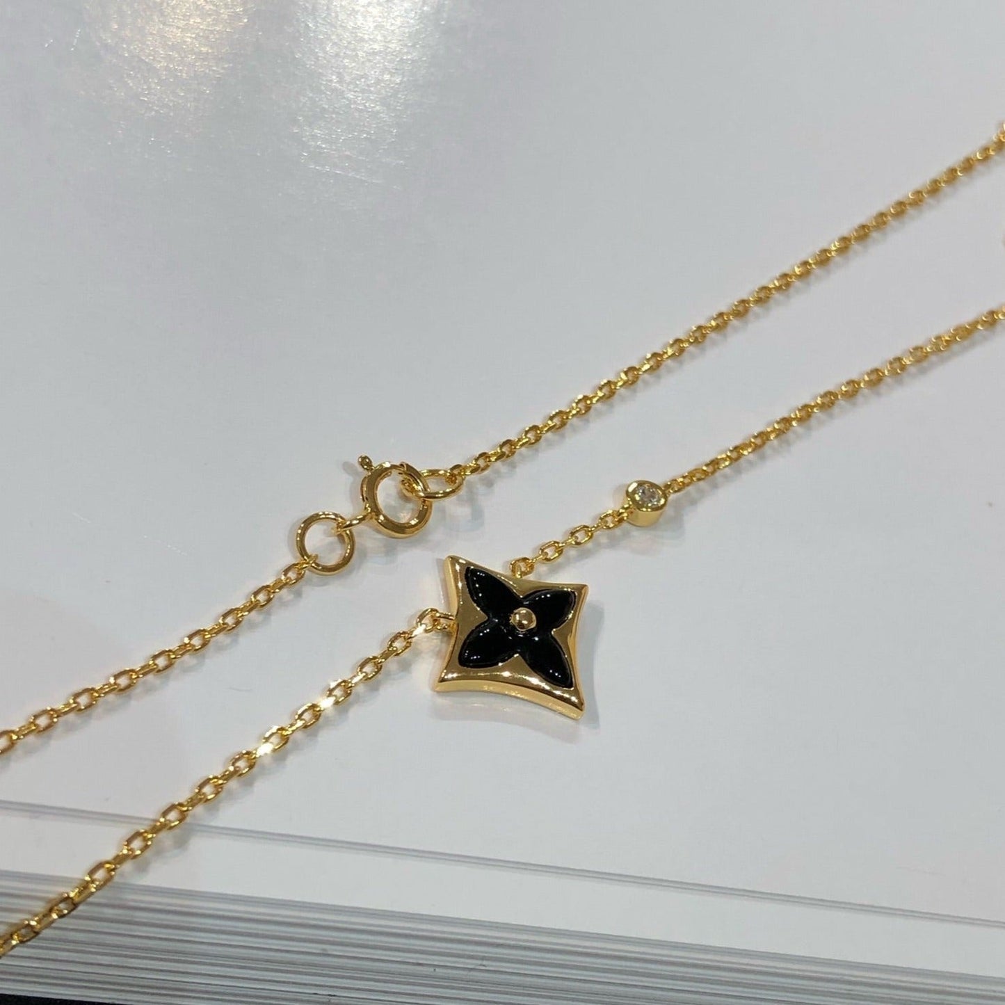 [Love Aura]STAR BLACK MOP NECKLACE