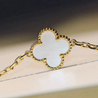[Love Aura]CLOVER 20 MOTIFS WHITE MOP NECKLACE