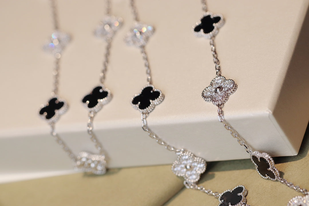 [Love Aura]CLOVER 20 MOTIFS ONYX DIAMOND SILVER