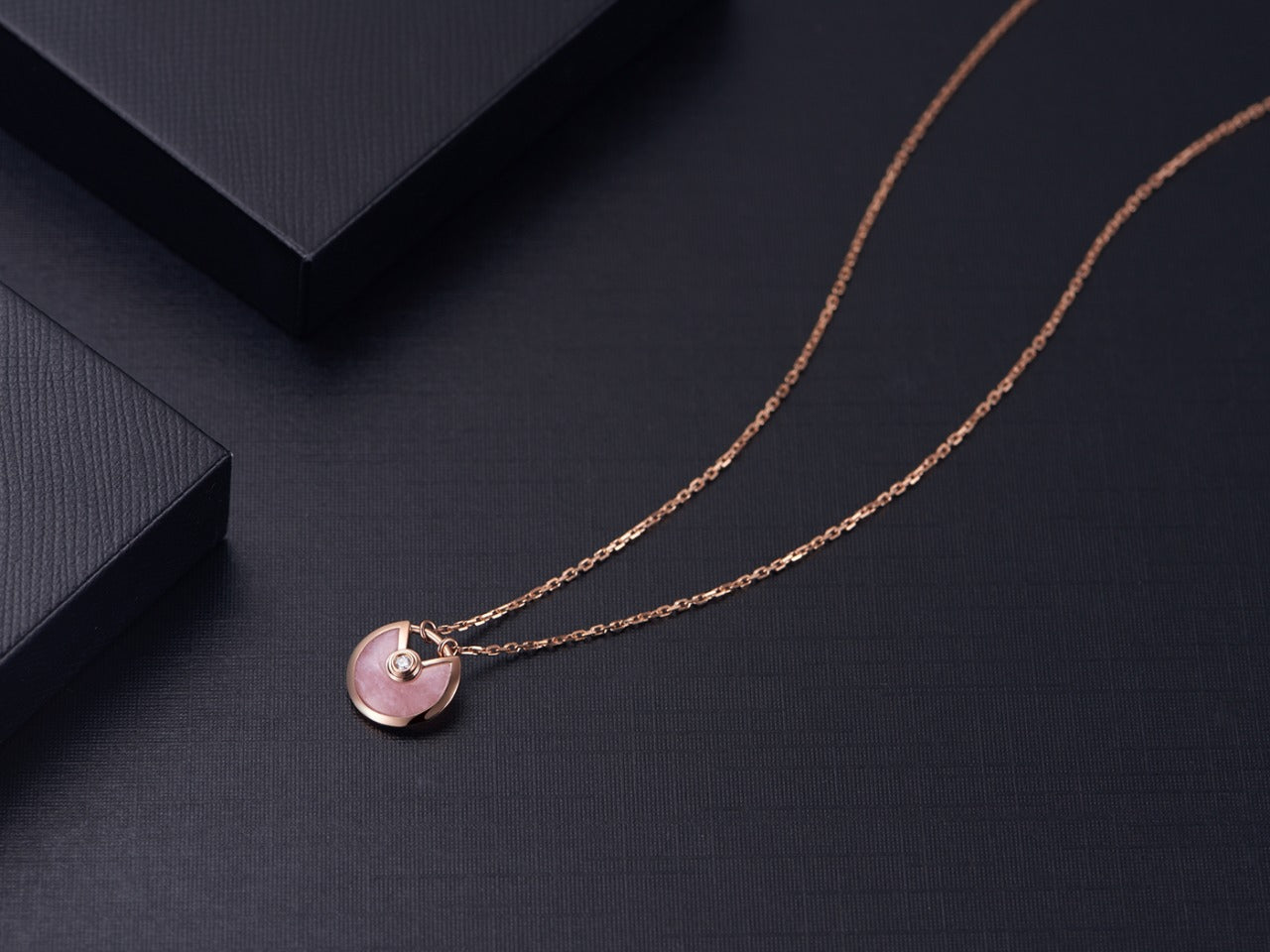 [Love Aura]AMULETTE ROSE GOLD PINK MOP NECKLACE