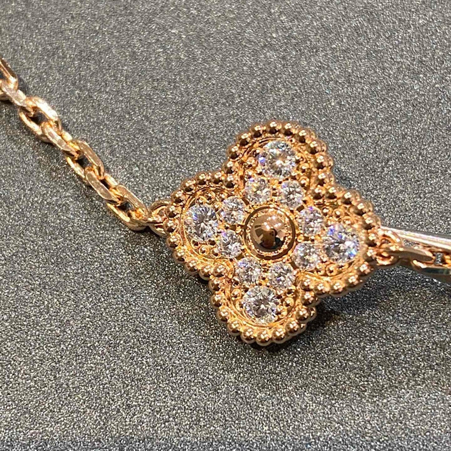 [Love Aura]CLOVER 5 MOTIFS  FULL DIAMOND BRACELET