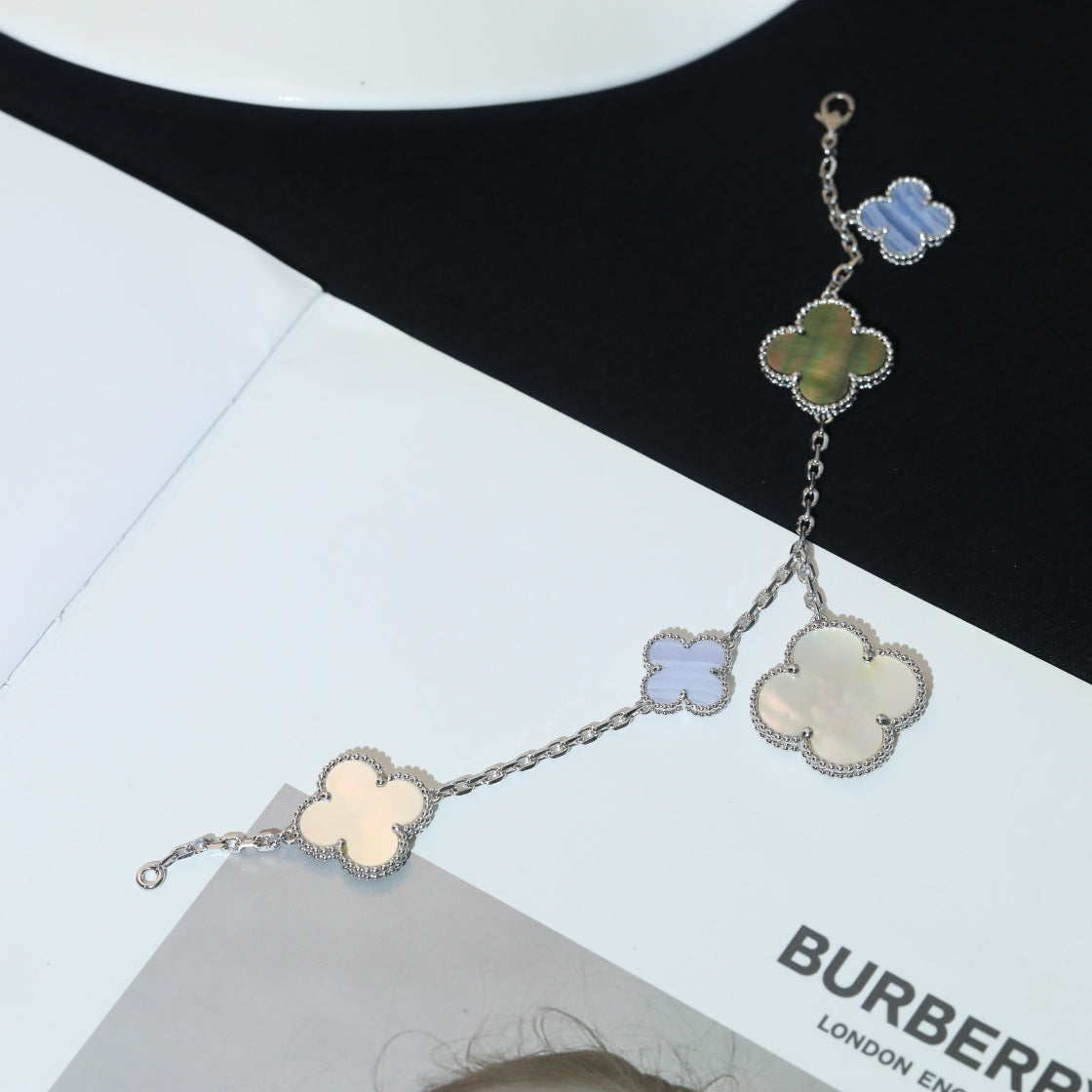 [Love Aura]CLOVER BRACELET 5 MOTIFS MOP CHALCEDONY SILVER