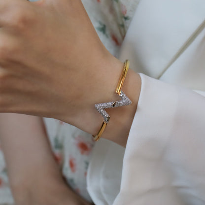[Love Aura]VOLTE UPSITE DOWN GOLD DIAMOND BRACELET