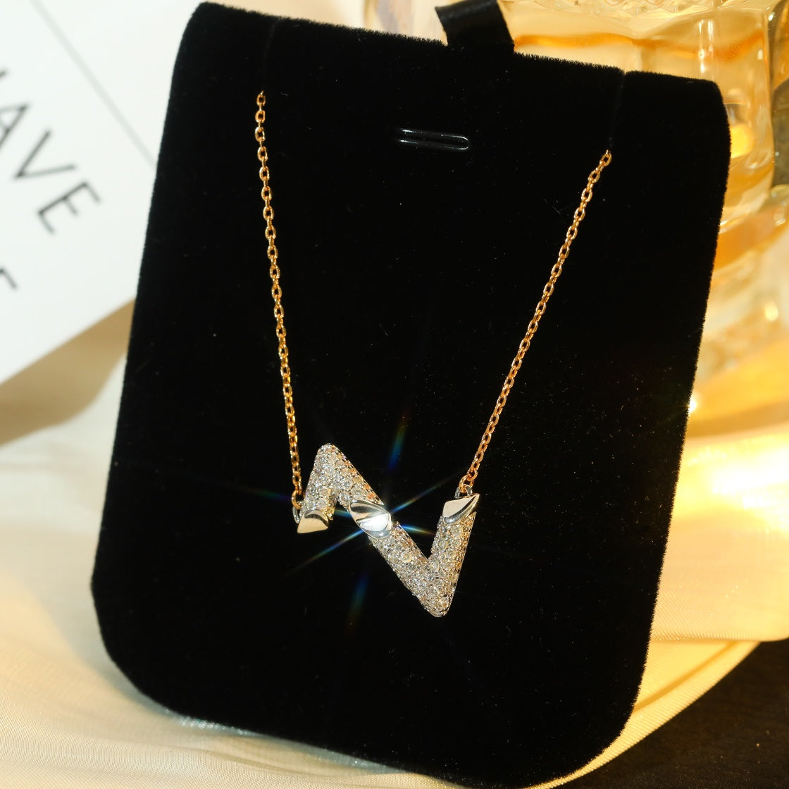 [Love Aura]VOLT SILVER DIAMOND PEDANT NECKLACE