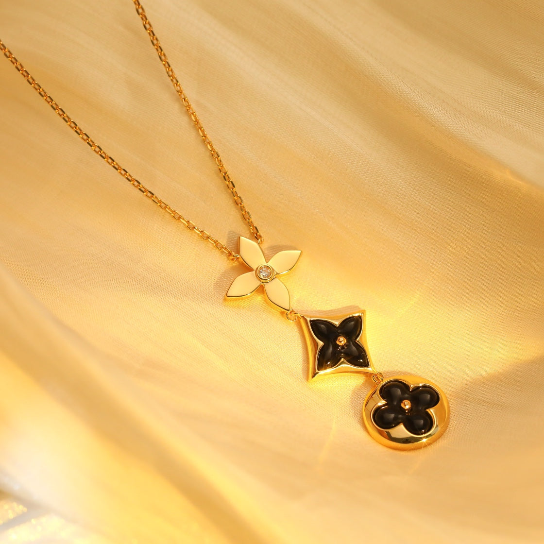 [Love Aura]STAR AND SUN ONYX PINK GOLD NECKLACE