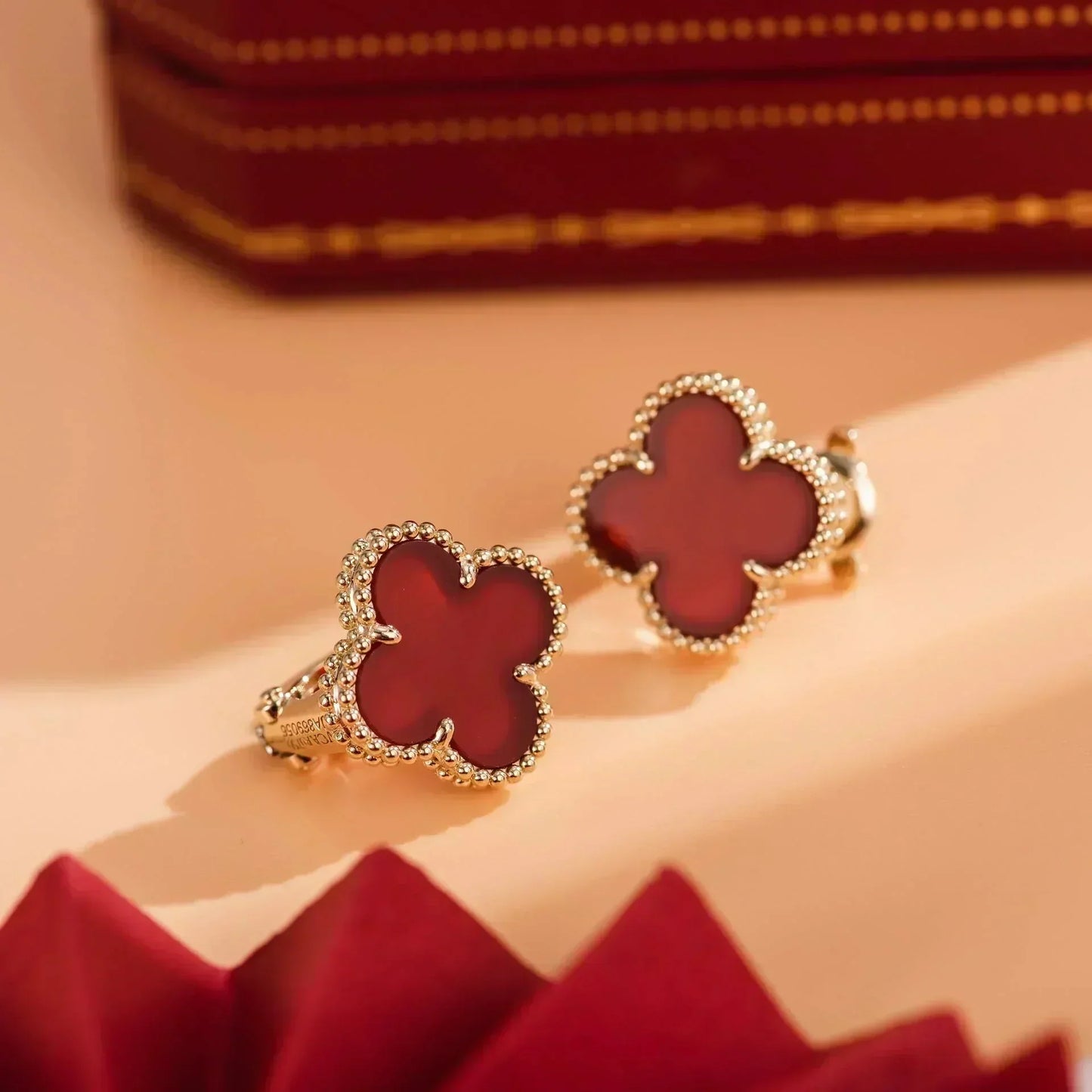 [Love Aura]CLOVER MEDIUM 1 MOTIFS CARNELIAN  EARRINGS