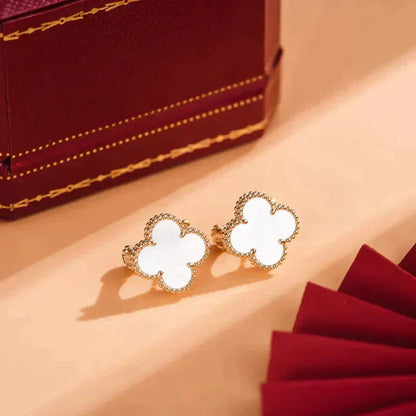[Love Aura]CLOVER MEDIUM 1 MOTIFS  WHITE MOP STUD EARRINGS