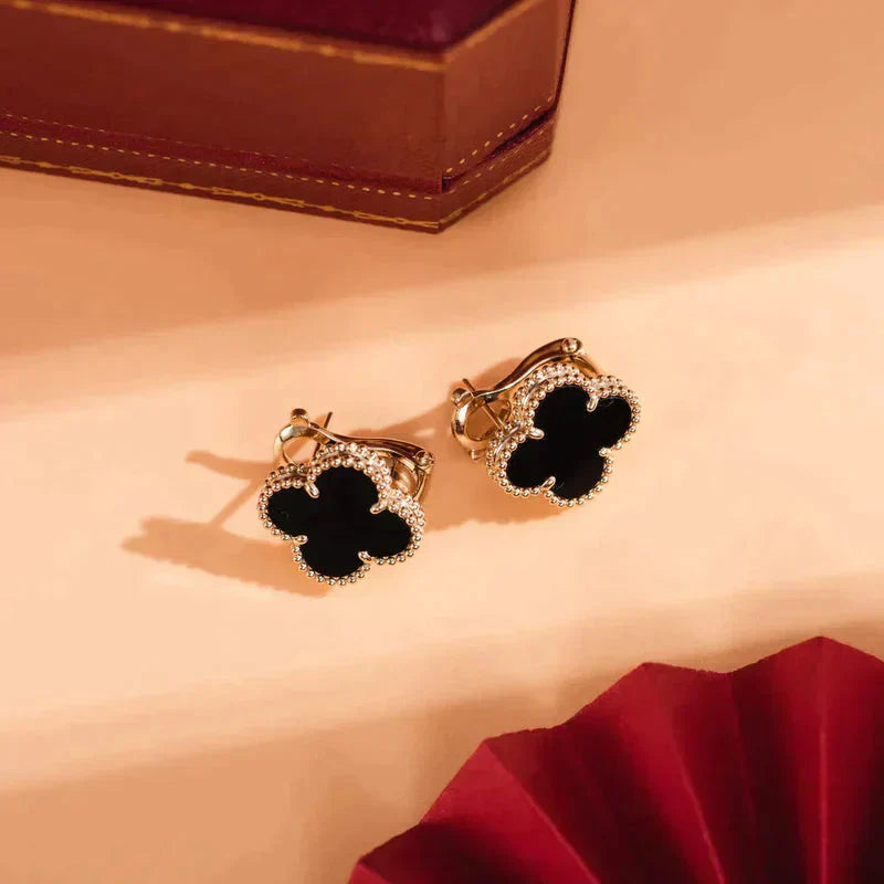 [Love Aura]CLOVER MEDIUM 1 MOTIFS  ONYX STUD EARRINGS