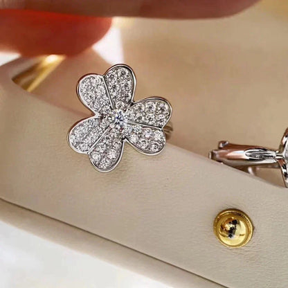 [Love Aura]CLOVER COMOS DIAMOND EARRINGS SILVER