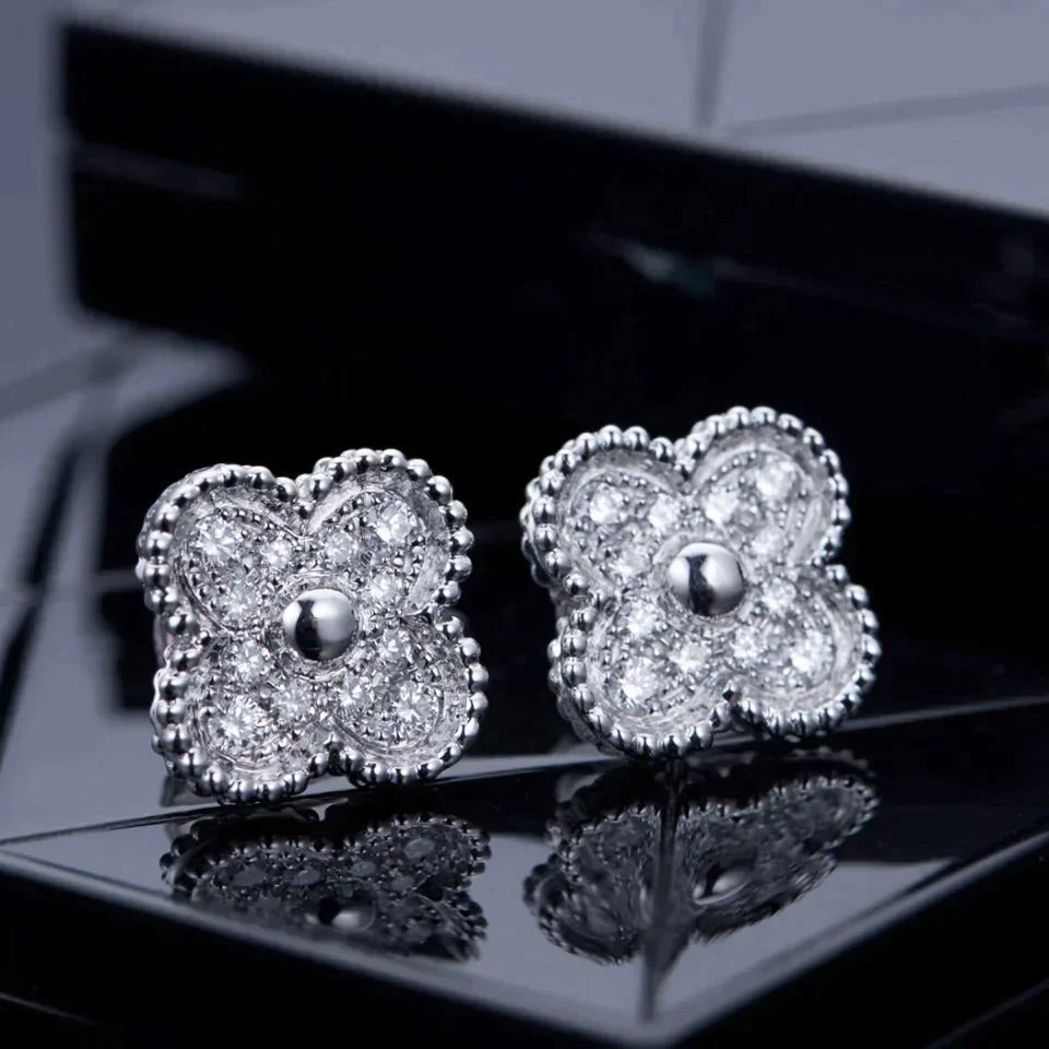 [Love Aura]CLOVER 1 MOTIFS DIAMOND STUD EARRINGS SILVER
