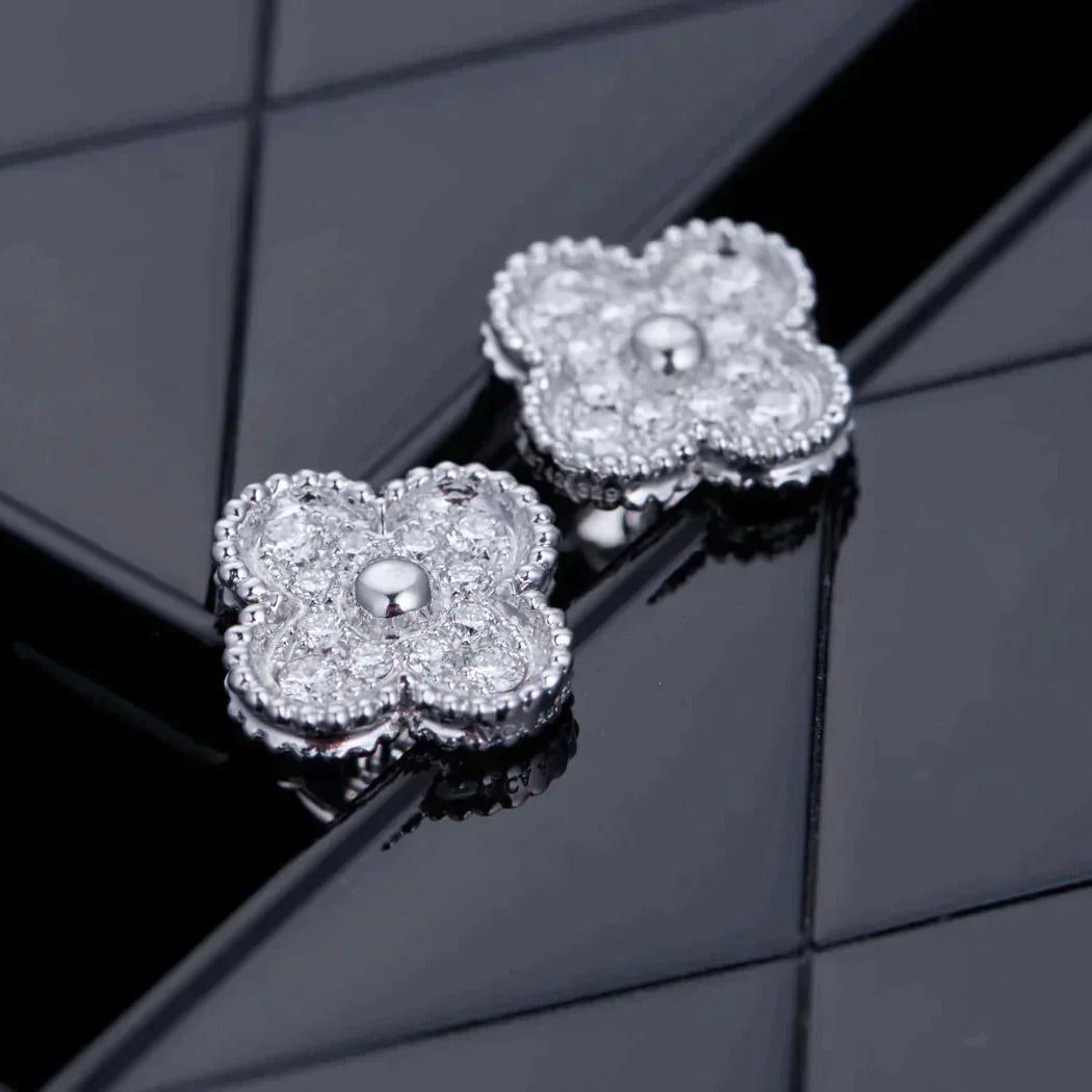 [Love Aura]CLOVER 1 MOTIFS DIAMOND STUD EARRINGS SILVER