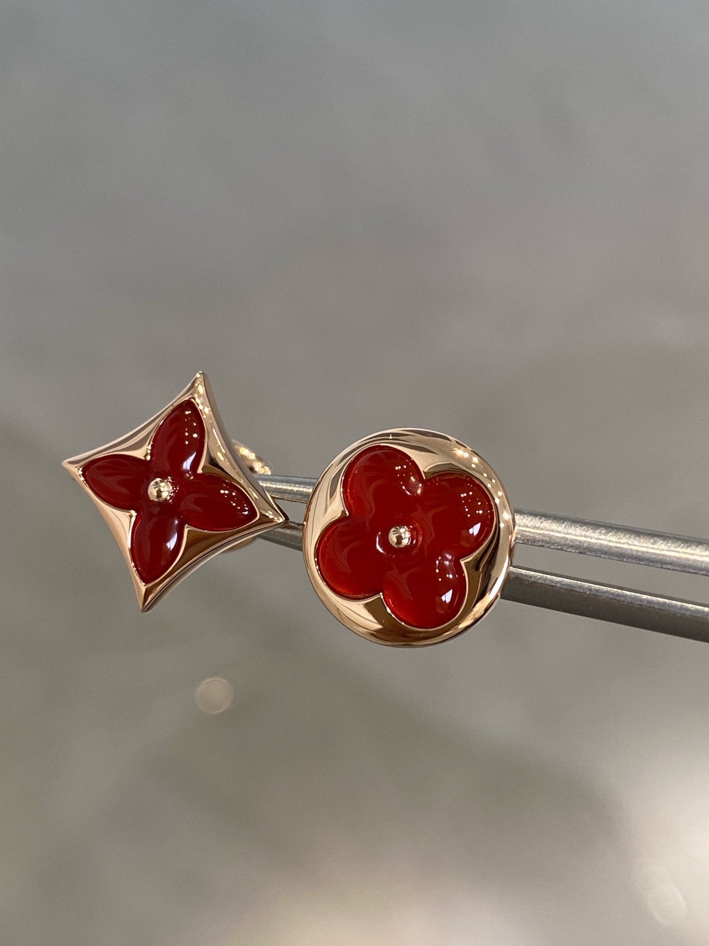 [Love Aura]STAR AND SUN PINK GOLD CARNELIAN STUD EARRINGS