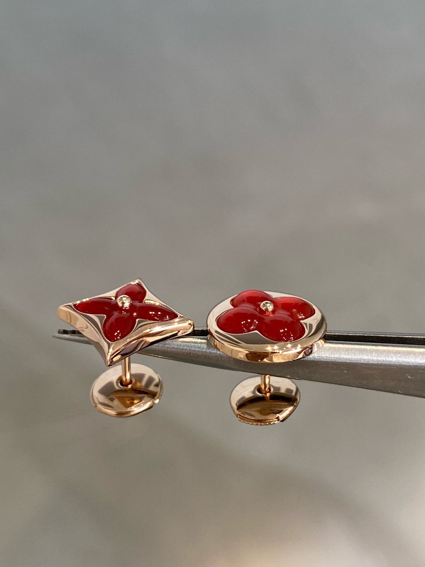 [Love Aura]STAR AND SUN PINK GOLD CARNELIAN STUD EARRINGS