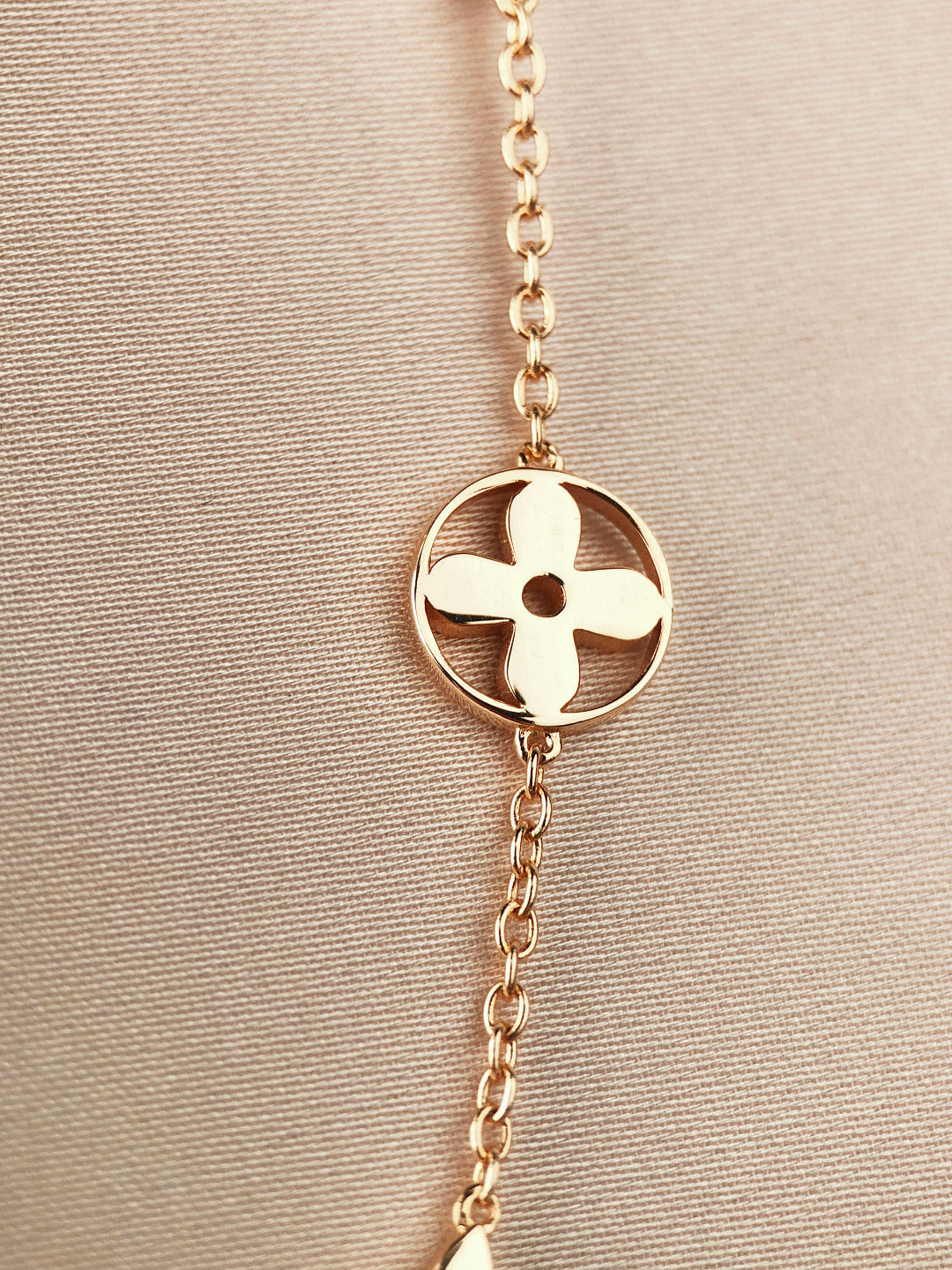 [Love Aura]STAR AND SUN 7 MOTIFS GOLD BRACELET