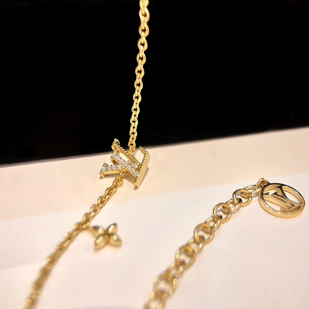 [Love Aura]LOGO STAR MOTIF GOLD BRACELET