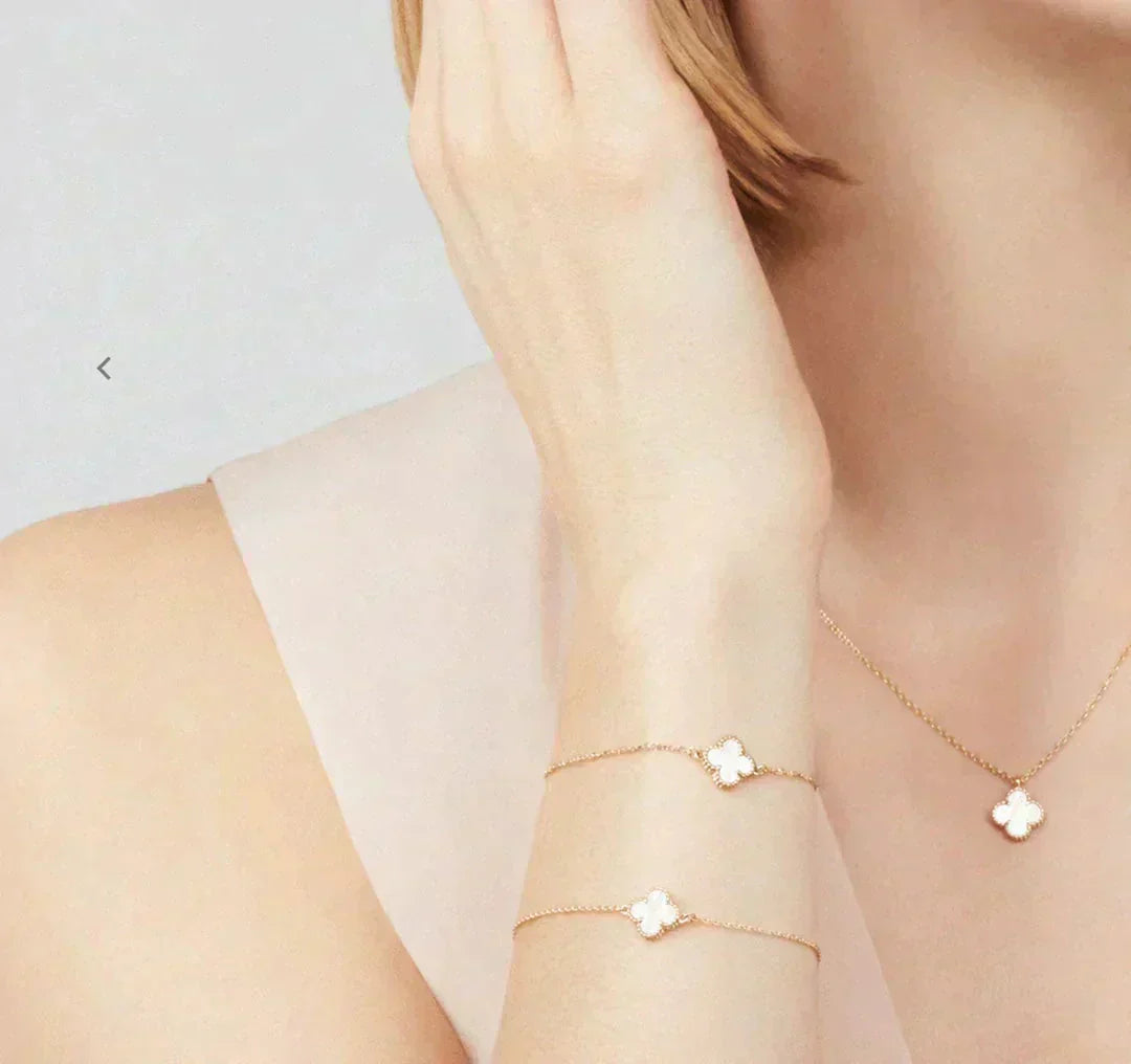 [Love Aura]CLOVER MINI 9.5MM WHITE MOTHER-OF-PEARL NECKLACE